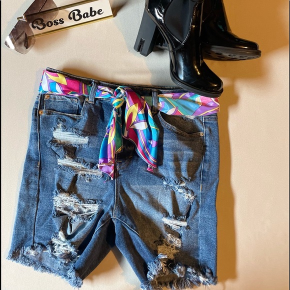 Fashion Nova Pants - FASHIONNOVA SHORTS JEANS.